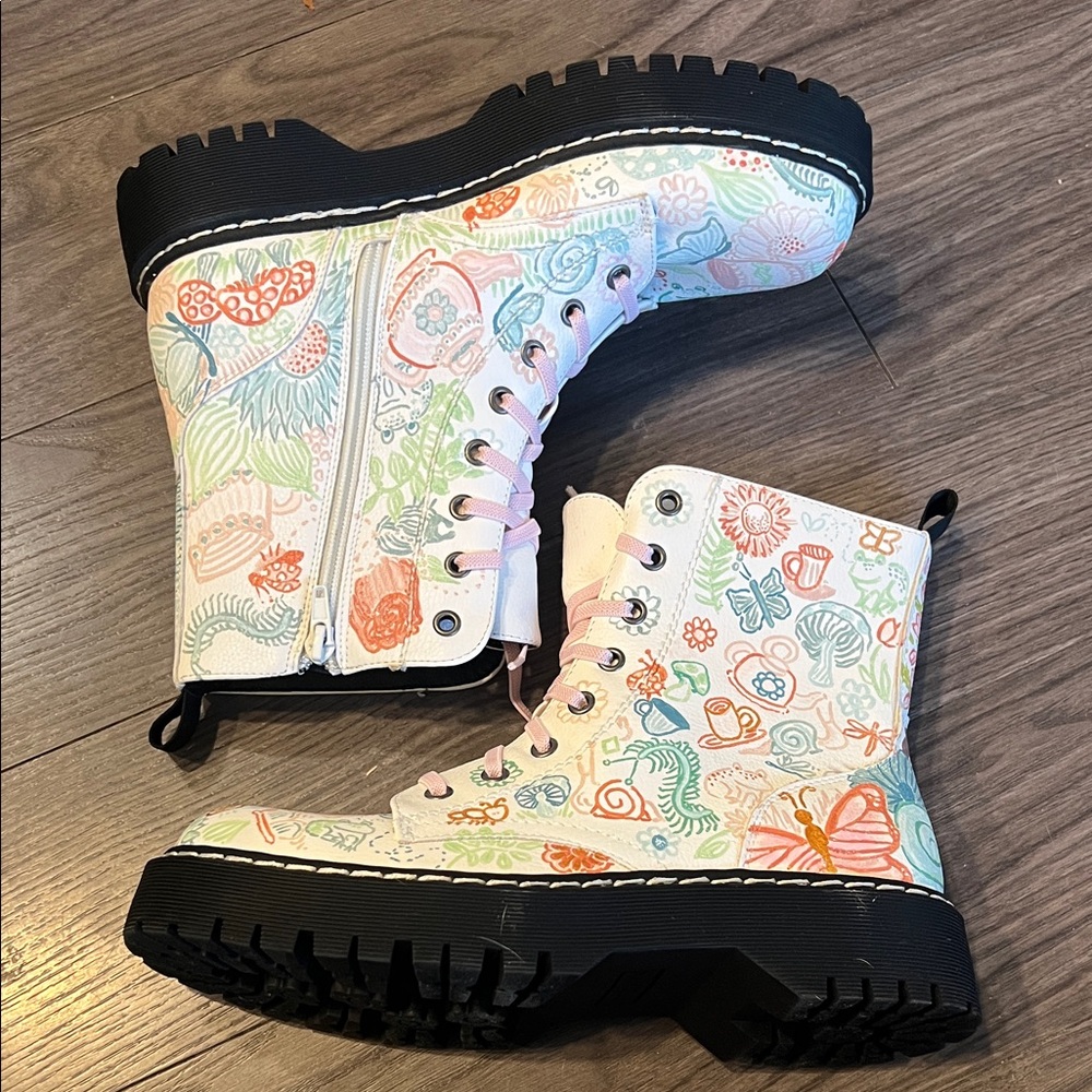 UnionBay custom Doodle Boots • Forest Tea Party Hand-Painted • 8.5